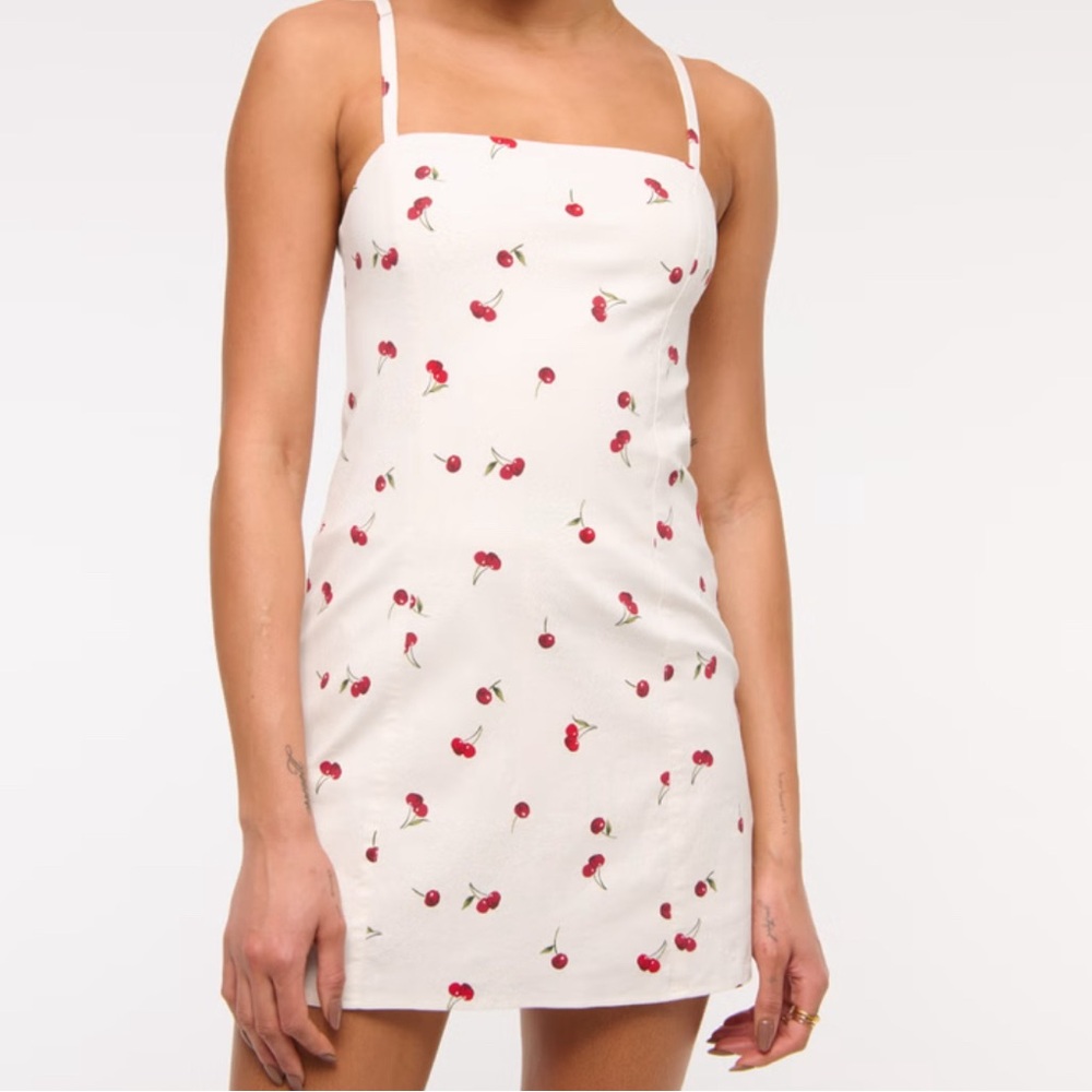 Abercrombie & Fitch cherry skort dress. NWT